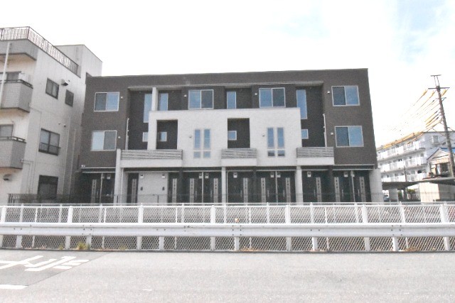 ��ʌ�����s����R���ڂ̃A�p�[�g�̌����O��