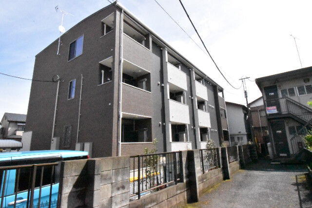 ��ʌ�����s����R����10-19�̃A�p�[�g�̌����O��