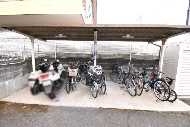 ��ʌ�����s�˒˂R���ڂ̃A�p�[�g�̂��̑�