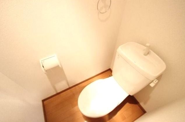 ��ʌ�����s�݉ƒ��̃A�p�[�g�̃g�C��