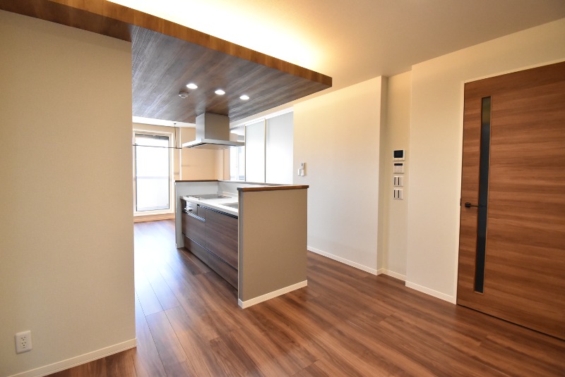 ��ʌ��������܎s�΋�����R���ڂ̃}���V�����̋����E���r���O