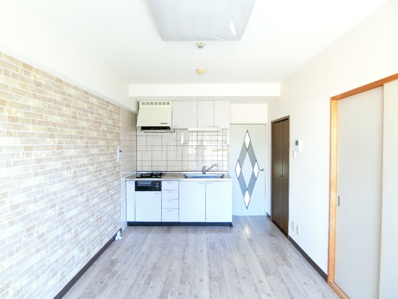 ��ʌ��������܎s��{�擌���Q���ڂ̃}���V�����̋��ԁE���r���O