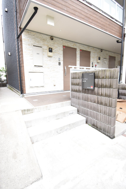 ��ʌ������s�����T���ڂ̃}���V�����̃G���g�����X