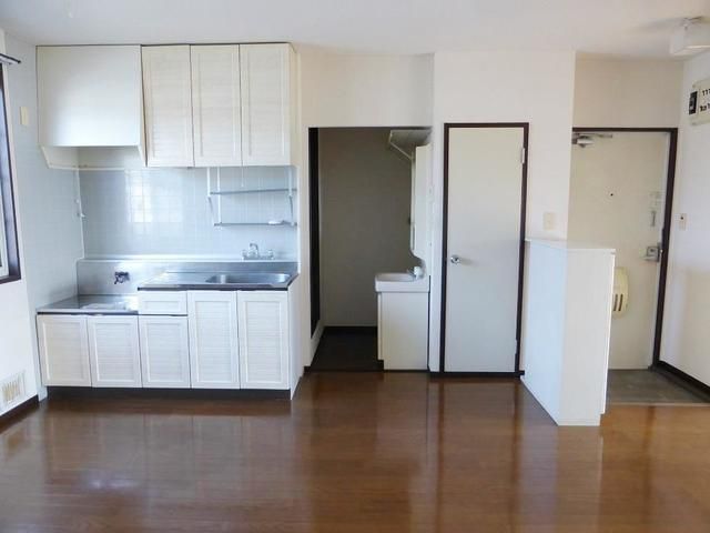 ��ʌ��������܎s�������˂U���ڂ̃A�p�[�g�̋��ԁE���r���O