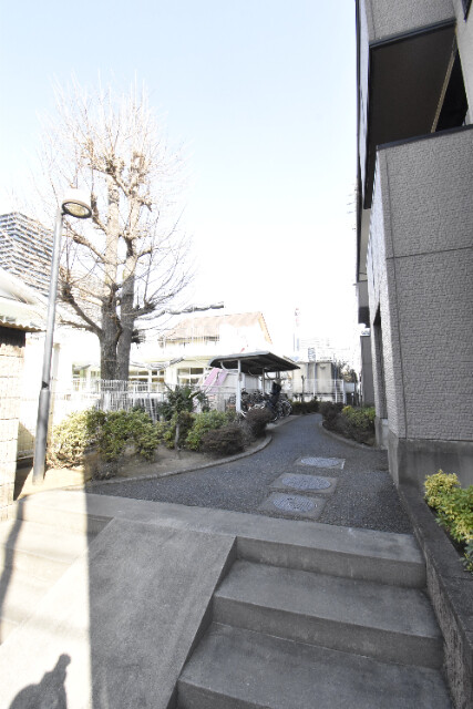 ��ʌ��������܎s������㗎���Q���ڂ̃A�p�[�g�̃G���g�����X