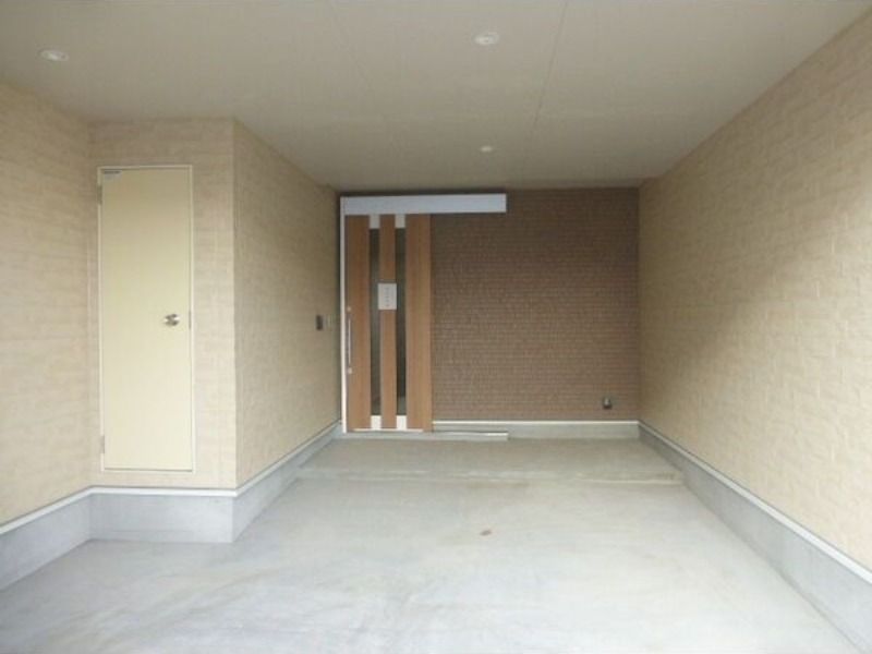 ��ʌ��z�J�s�����T���ڂ̃e���X�n�E�X�̌���