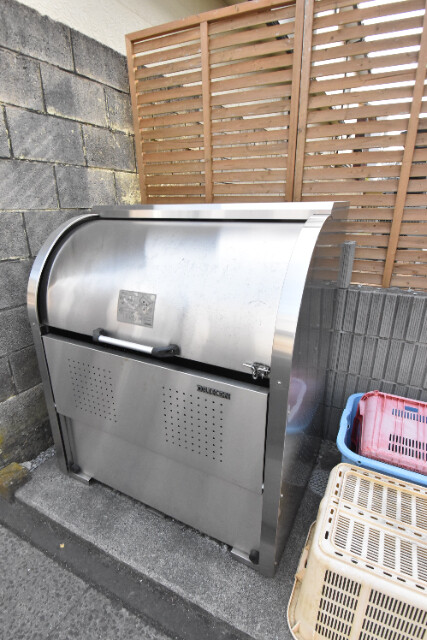 ��ʌ��z�J�s�����T���ڂ̃e���X�n�E�X�̂��̑�