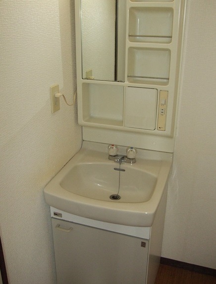 ��ʌ��z�J�s�k�z�J�P���ڂ̃A�p�[�g�̐��ʏ�