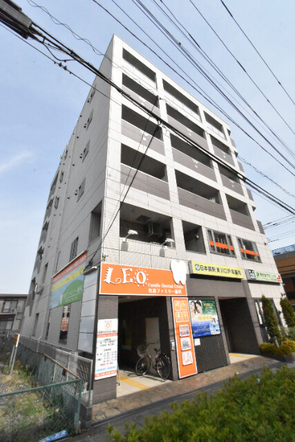 ��ʌ�����s������R���ڂ̃}���V�����̌����O��