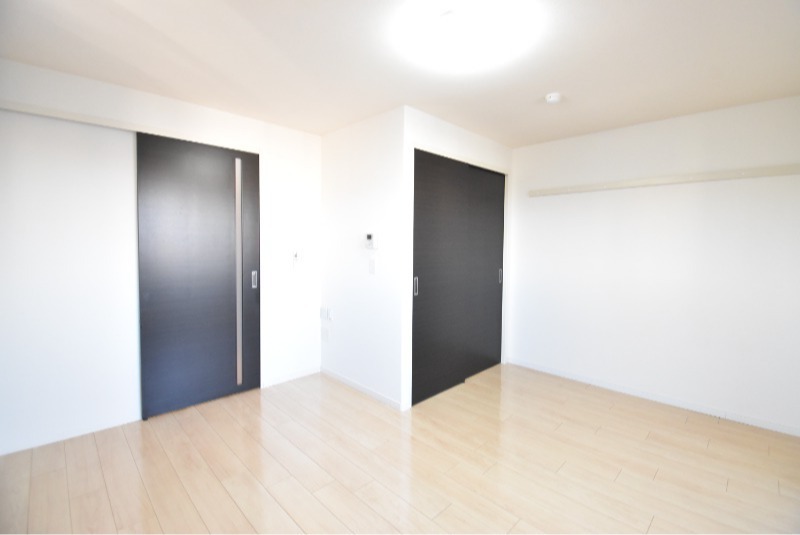 ��ʌ�����s������R���ڂ̃}���V�����̋��ԁE���r���O