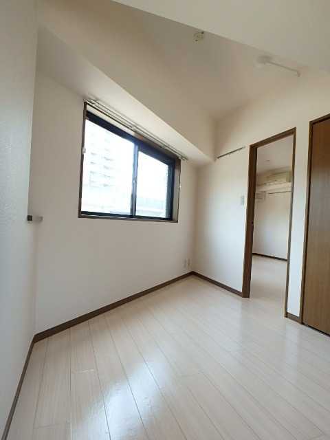 ��ʌ��������܎s������㗎���Q���ڂ̃A�p�[�g�̂��̑������E�X�y�[�X