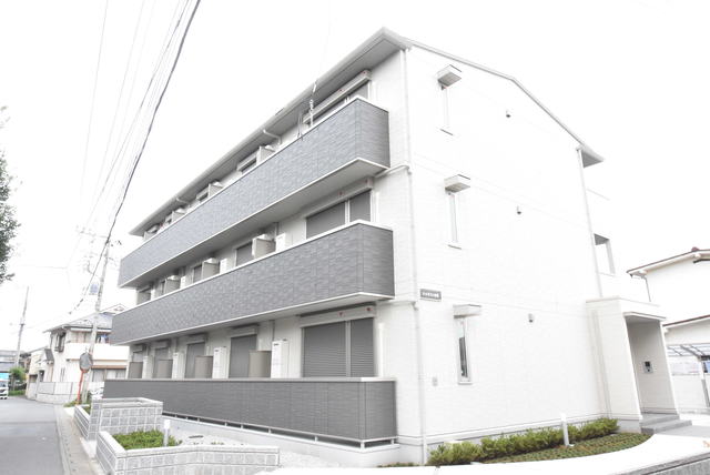 ��ʌ��������܎s�k����i���Q���ڂ̃A�p�[�g�̌����O��