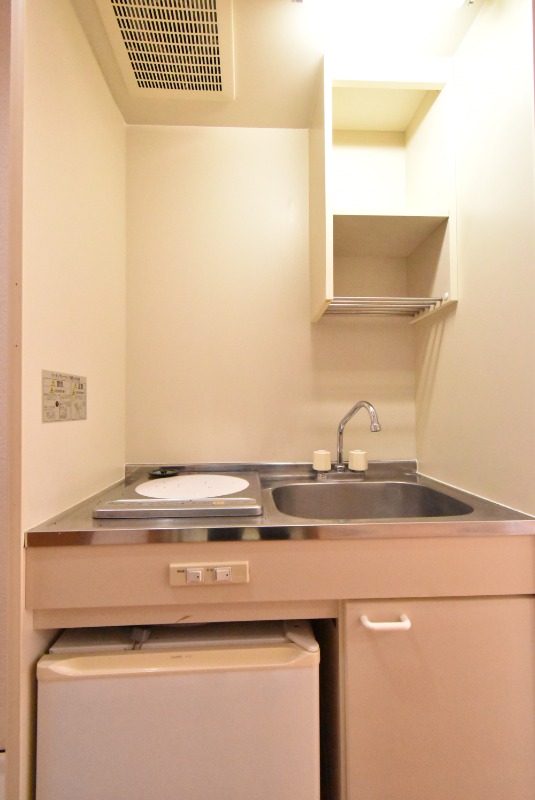 ��ʌ�����s�˒˓��Q���ڂ̃A�p�[�g�̃L�b�`��