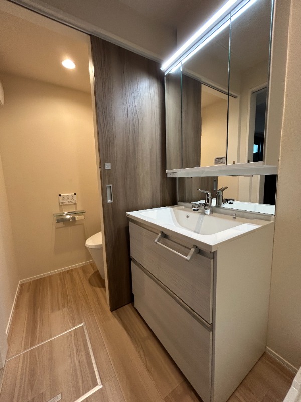 ��ʌ��������܎s��������R���ڂ̃}���V�����̐��ʏ�