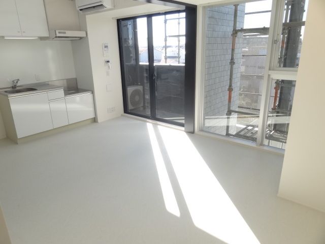 ��ʌ��������܎s��{��O���Q���ڂ̃}���V�����̋����E���r���O