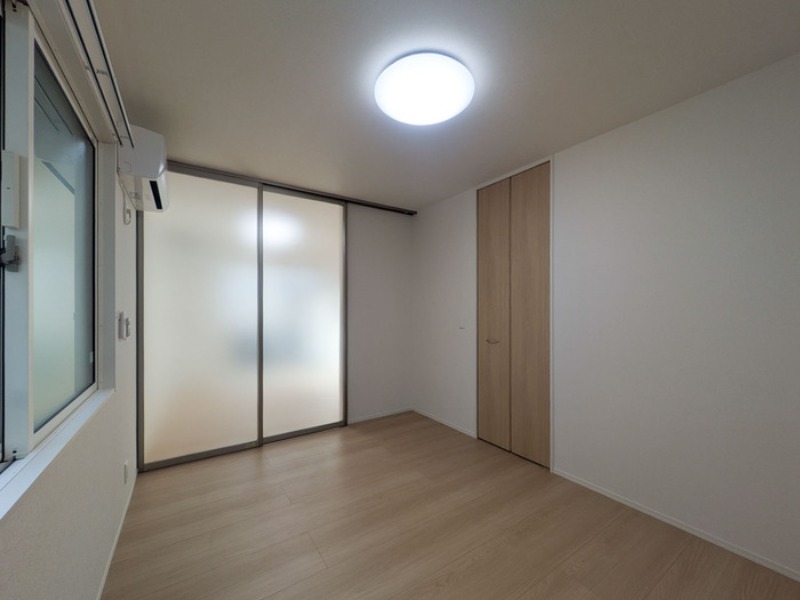 ��ʌ��z�J�s�o�˒��̃A�p�[�g�̂��̑������E�X�y�[�X