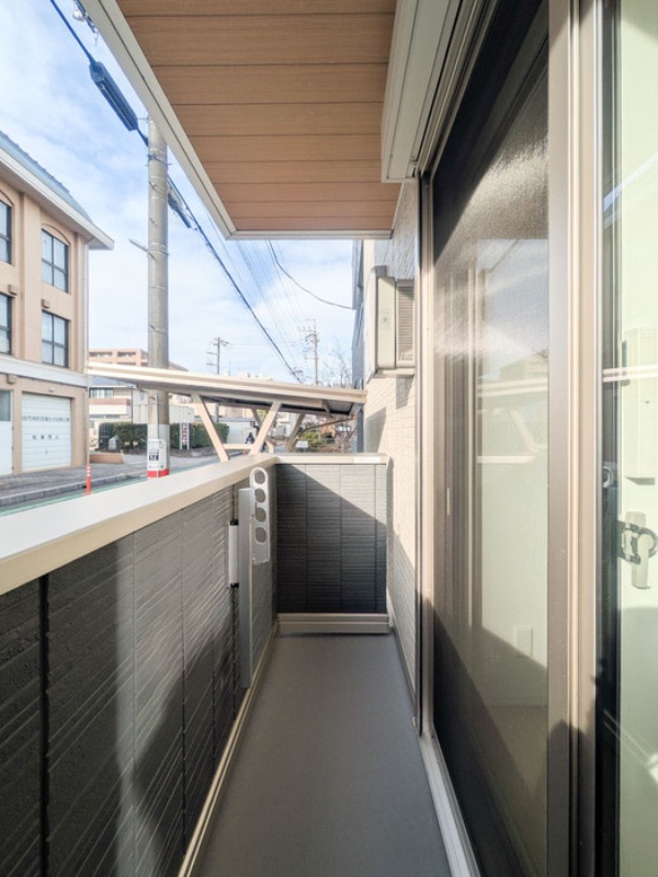 ��ʌ��z�J�s�o�˒��̃A�p�[�g�̃o���R�j�[