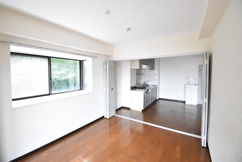 ��ʌ�����s������P���ڂ̃}���V�����̋��ԁE���r���O