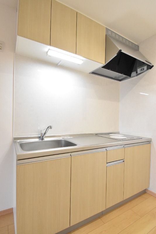 ��ʌ�����s�厚�ؑ]�C�̃A�p�[�g�̃L�b�`��