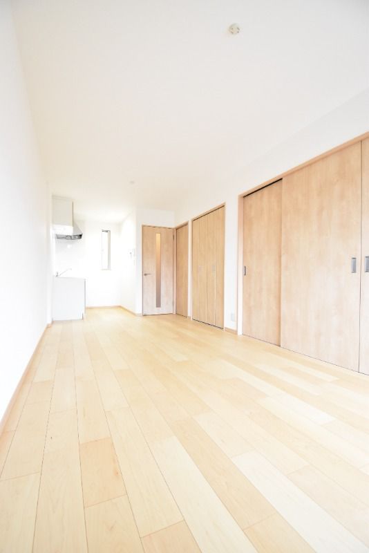 ��ʌ�����s�厚�ؑ]�C�̃A�p�[�g�̂��̑������E�X�y�[�X