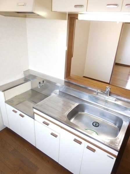 ��ʌ��������܎s��{��O���P���ڂ̃}���V�����̃L�b�`��