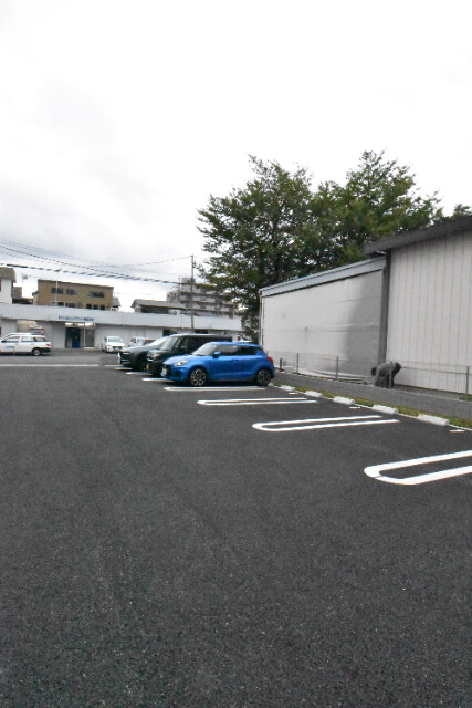 ��ʌ��������܎s�k��{�����P���ڂ̃}���V�����̒��ԏ�