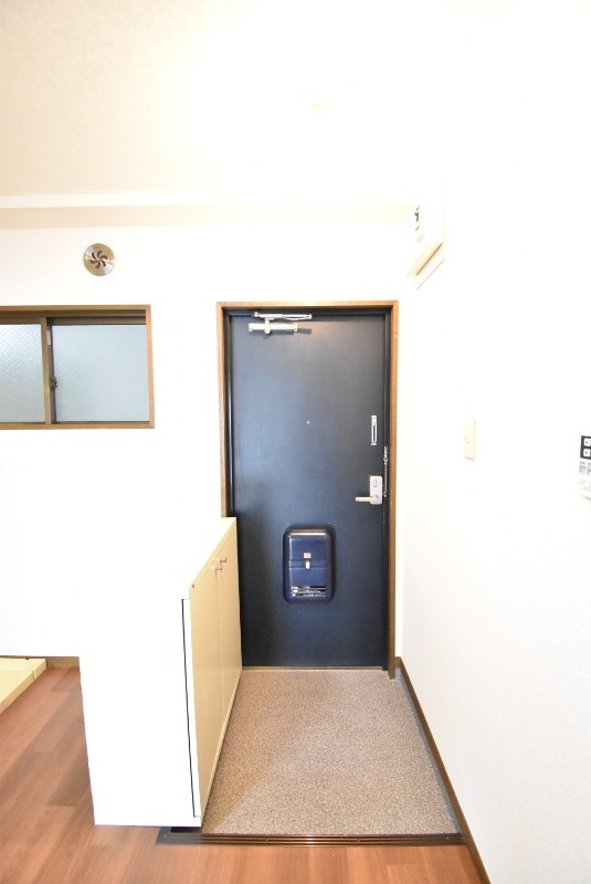 ��ʌ�����s�k����R���ڂ̃}���V�����̌���