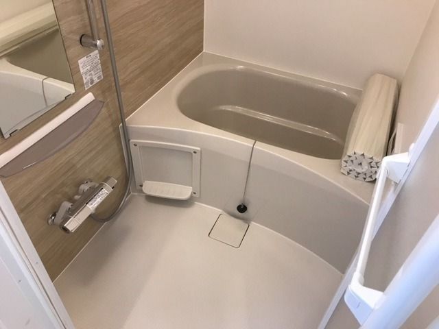 ��ʌ��z�J�s�����P���ڂ̃A�p�[�g�̃o�X