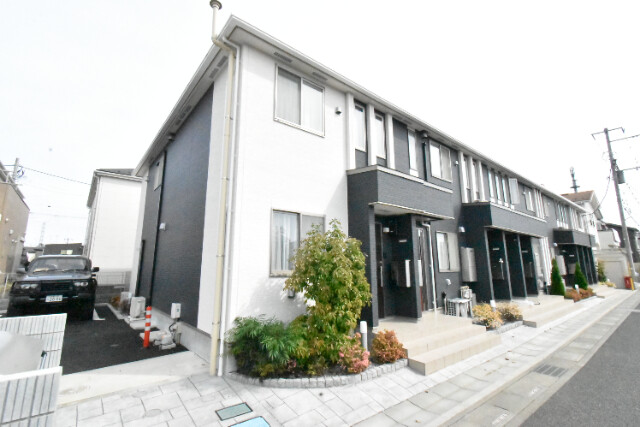 ��ʌ��������܎s�΋�厚���1573-1�̃A�p�[�g�̌����O��