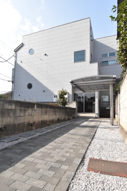 ��ʌ��������܎s��{��听���P���ڂ̃A�p�[�g�̌����O��