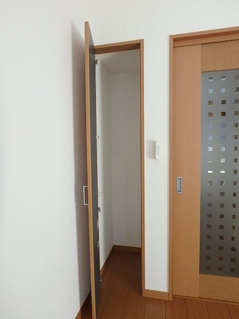 ��ʌ��������܎s��{��听���P���ڂ̃A�p�[�g�̎��[