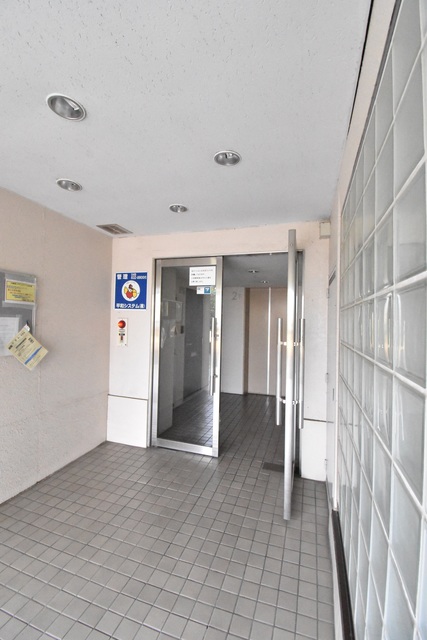 ��ʌ��������܎s�Y�a���ՂR���ڂ̃}���V�����̃G���g�����X