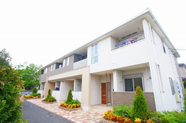 ��ʌ��k�����S�ɓޒ��w���S����14�̃A�p�[�g�̌����O��