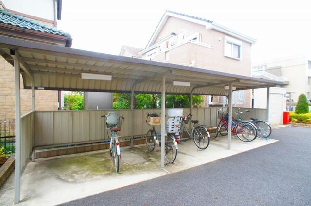 ��ʌ��k�����S�ɓޒ��w���S���ڂ̃A�p�[�g�̂��̑�