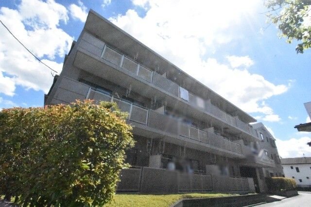 ��ʌ��������܎s�k�捡�H��461-1�̃}���V�����̌����O��