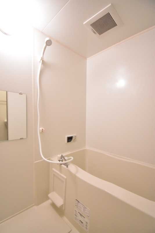 ��ʌ������s�������̃A�p�[�g�̃o�X