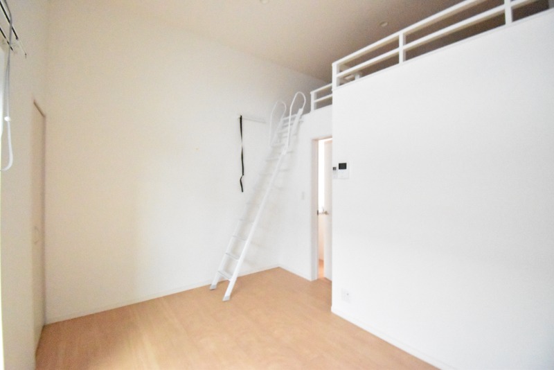 ��ʌ��z�J�s�k�z�J�P���ڂ̃A�p�[�g�̋��ԁE���r���O