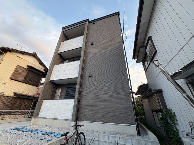 ��ʌ��@�c�s���R���ڂ̃A�p�[�g�̌����O��