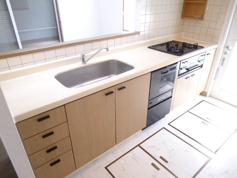 ��ʌ��������܎s������厚�쒆�ۂ̈�ˌ��ẴL�b�`��