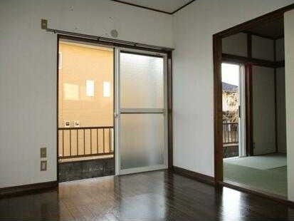 ��ʌ��������܎s�΋�厚���̃A�p�[�g�̋��ԁE���r���O