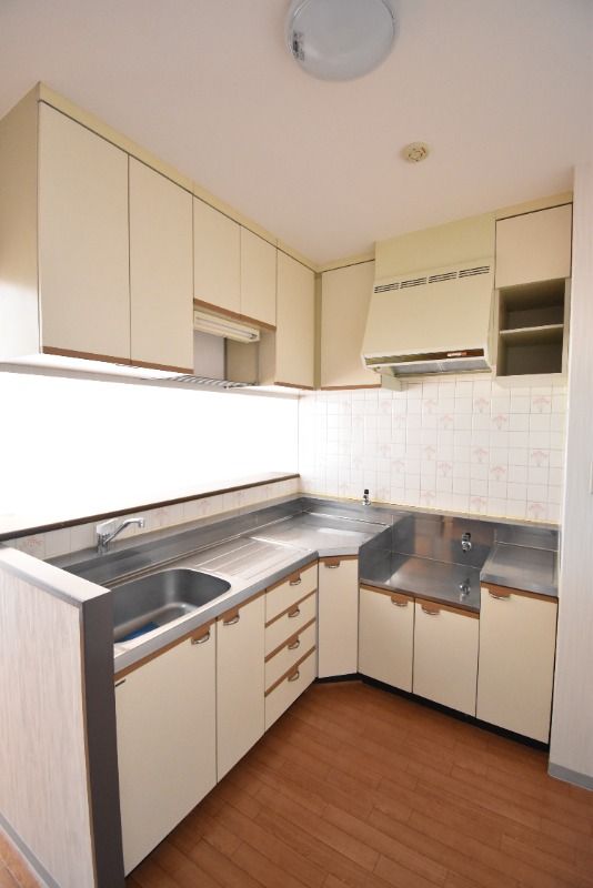 ��ʌ��������܎s�Y�a��؍�R���ڂ̃}���V�����̃L�b�`��