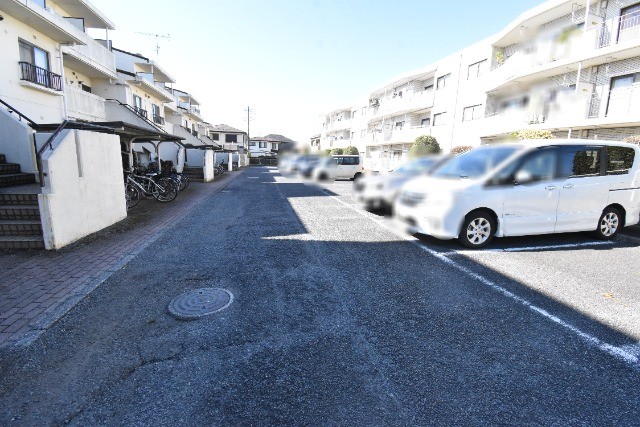 ��ʌ��������܎s�Y�a��؍�R���ڂ̃}���V�����̒��ԏ�