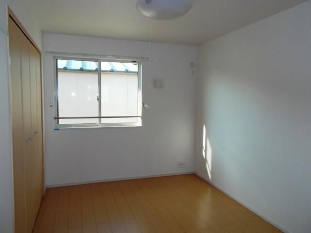 ��ʌ�����s�厚�����̃A�p�[�g�̂��̑������E�X�y�[�X