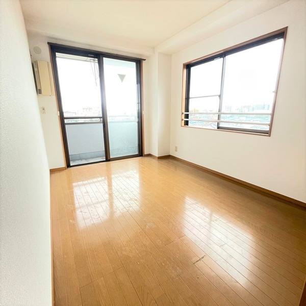 ��ʌ������s���]�R���ڂ̃}���V�����̂��̑������E�X�y�[�X