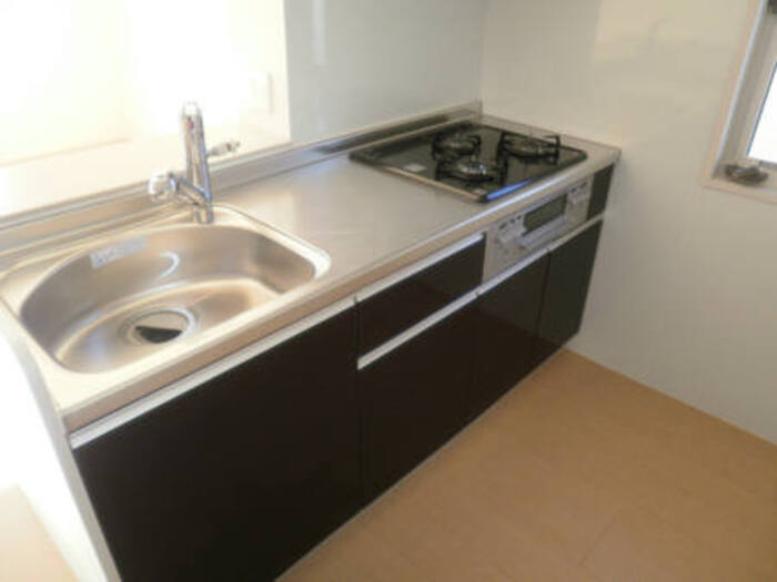 ��ʌ�����s�씵���J�V���ڂ̃A�p�[�g�̋��ԁE���r���O