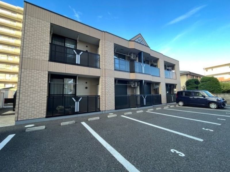 ��ʌ���ˎs�{���̃A�p�[�g�̌����O��