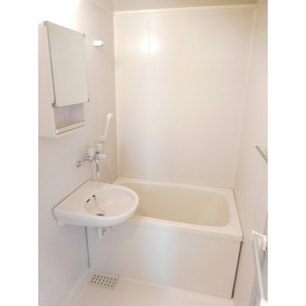 ��ʌ��������܎s�k��{�����̃A�p�[�g�̃o�X