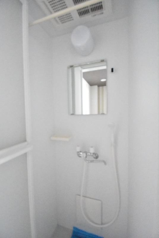 ��ʌ��������܎s��{��V�����Q���ڂ̃A�p�[�g�̃o�X