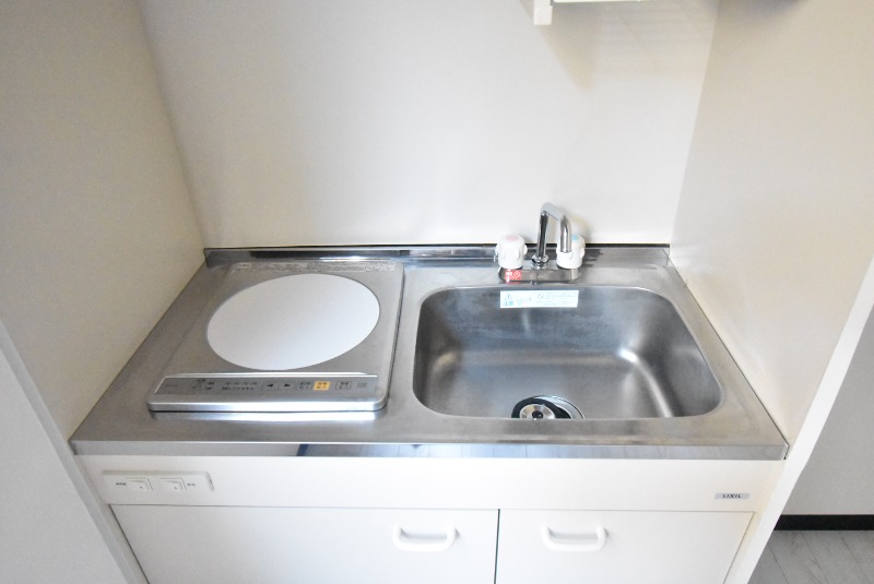 ��ʌ��������܎s��{��V�����Q���ڂ̃A�p�[�g�̃L�b�`��