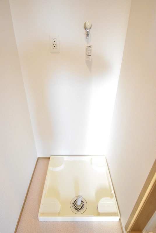 ��ʌ�����s�厚�v���q��V�c�̃A�p�[�g�̂��̑�